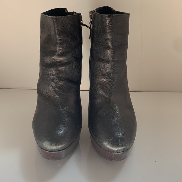 Stewart Weitzman Black Stacked Heeled Booties - Picture 14 of 16